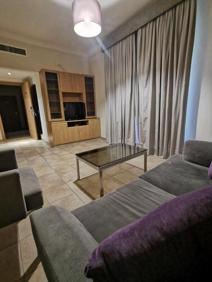 Apartment X2 By Smallville